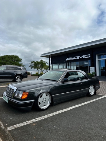 1990 Mercedes W124 300ce coupe main image