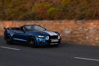 2017 Ford Mustang 5.0 GT V8 Convertible Blue main image