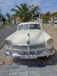 1949 Hudson Commodore main image