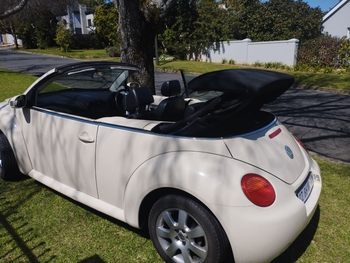 2005 Volkswagen Beetle Cabrio main image