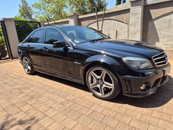 2010 Mercedes-Benz C63AMG main image