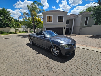 2017 BMW 220i M Sport convertible main image