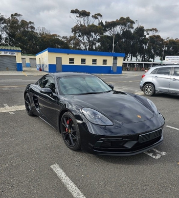 2022 Porsche Cayman GTS main image