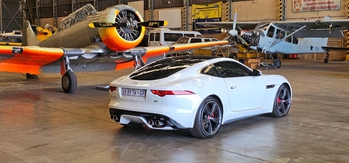 2015 Jaguar F-Type R 5.0L v8 Supercharged - Coupe main image